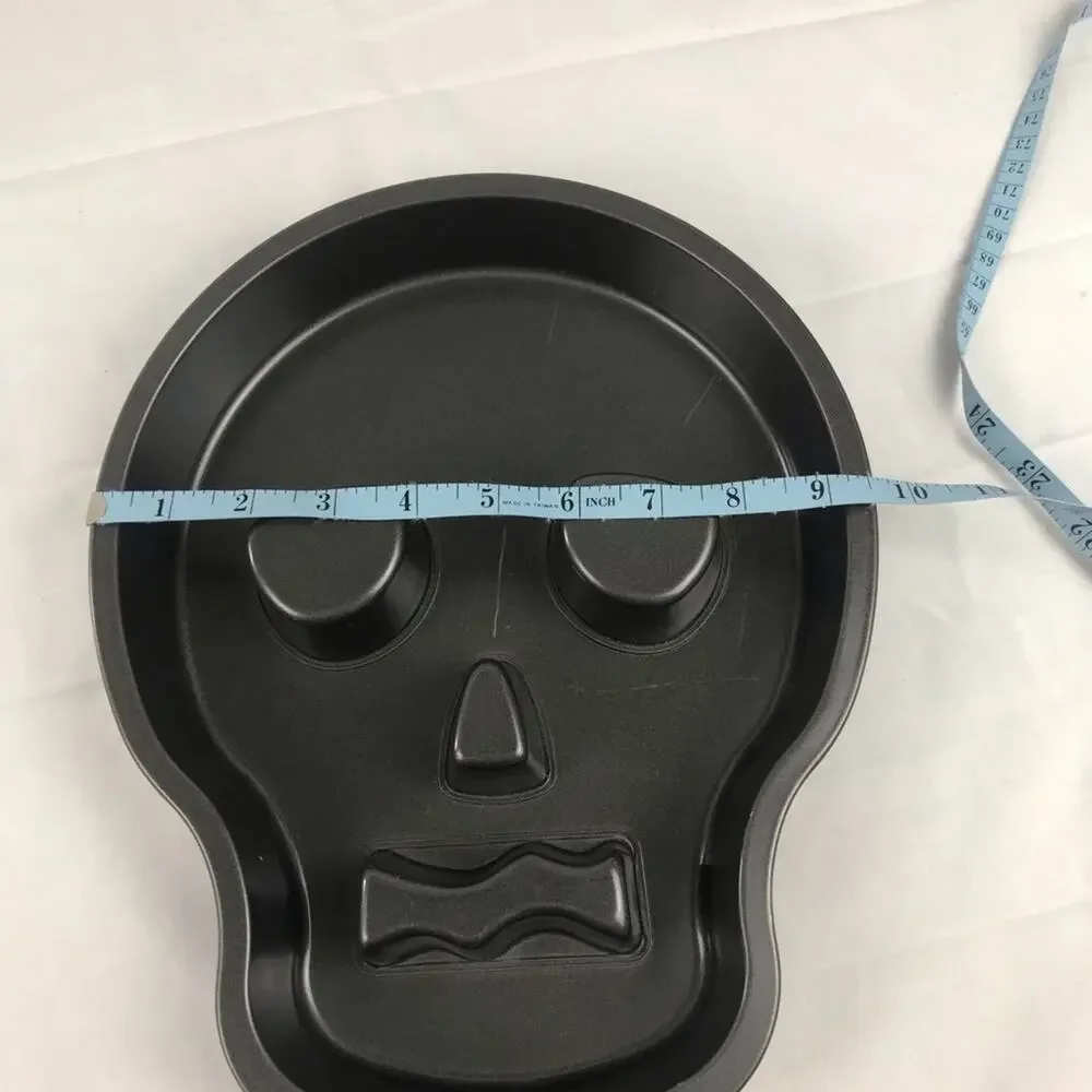 Skull‎ pan